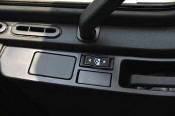 һ����� J6L�п� 2020�� ��ֵ�� 180���� 4X2 6.75�������ػ���(CA1180P62K1L4E5)ͼƬ