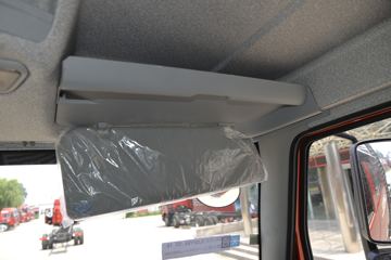 һ����� J6L�п� 2020�� ��ֵ�� 180���� 4X2 6.75�������ػ���(CA1180P62K1L4E5)ͼƬ