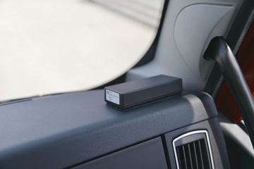 һ����� J6L�п� 2020�� ��ֵ�� 180���� 4X2 6.75�������ػ���(CA1180P62K1L4E5)ͼƬ