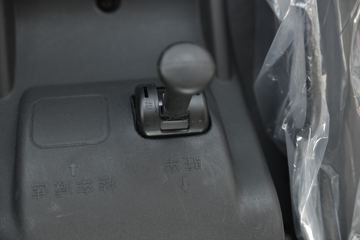 һ����� J6L�п� 2020�� ��ֵ�� 180���� 4X2 6.75�������ػ���(CA1180P62K1L4E5)ͼƬ