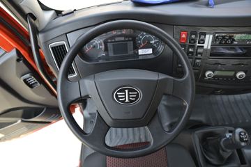 һ����� J6L�п� 2020�� ��ֵ�� 180���� 4X2 6.75�������ػ���(CA1180P62K1L4E5)ͼƬ