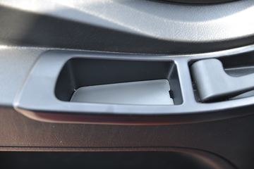 һ����� J6L�п� 2020�� ��ֵ�� 180���� 4X2 6.75�������ػ���(CA1180P62K1L4E5)ͼƬ