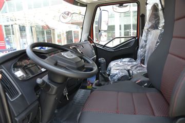 һ����� J6L�п� 2020�� ��ֵ�� 180���� 4X2 6.75�������ػ���(CA1180P62K1L4E5)ͼƬ