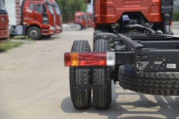 һ����� J6L�п� 2020�� ��ֵ�� 180���� 4X2 6.75�������ػ���(CA1180P62K1L4E5)ͼƬ