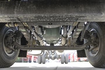 һ����� J6L�п� 2020�� ��ֵ�� 180���� 4X2 6.75�������ػ���(CA1180P62K1L4E5)ͼƬ