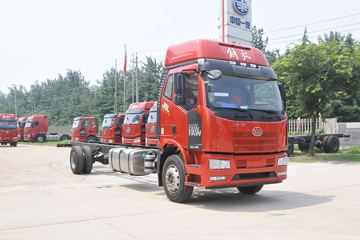 一汽解放 J6L中卡 质惠版快递 240马力 4X2 7.7米厢式载货车(CA5180XXYP62K1L5E5)