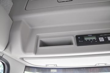 һ����� J6L�п� �ʻݰ��� 240���� 4X2 7.7����ʽ�ػ���(CA5180XXYP62K1L5E5)ͼƬ