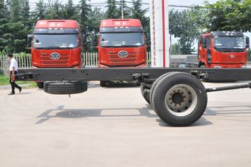 һ����� J6L�п� �ʻݰ��� 240���� 4X2 7.7����ʽ�ػ���(CA5180XXYP62K1L5E5)ͼƬ