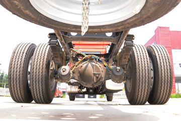 һ����� J6L�п� �ʻݰ��� 240���� 4X2 7.7����ʽ�ػ���(CA5180XXYP62K1L5E5)ͼƬ