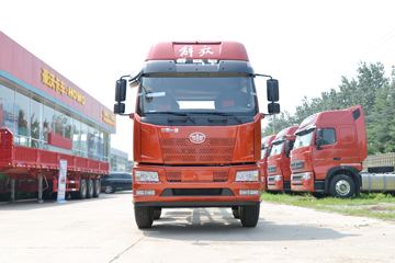 一汽解放 J6L中卡 2020款 质惠版 南方款 220马力 6X2 7.7米仓栅式载货车(CA5250CCYP62K1L5T3E5)