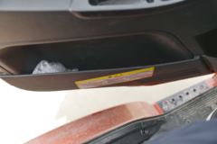 一汽解放 J6L中卡 质惠版 240马力 6X2 7.2米仓栅式载货车(CA5250CCYP62K1L5T3E5)