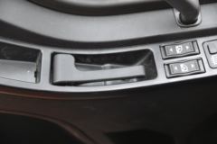 一汽解放 J6L中卡 质惠版 240马力 6X2 7.2米仓栅式载货车(CA5250CCYP62K1L5T3E5)