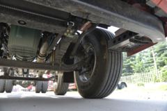 一汽解放 J6L中卡 质惠版 240马力 6X2 7.2米仓栅式载货车(CA5250CCYP62K1L5T3E5)