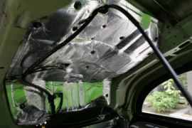 风驰&nbsp;垃圾运输车底盘图片