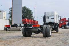 东风商用车 天锦KR 245马力 4X2 8米厢式载货车(高顶)(DFH5180XXYE4) 东风商用车 天锦KR 245马力 4X2 8米厢式载货车(高顶)(DFH5180XXYE4)