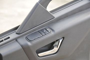 �������ó� ���KR 245���� 4X2 8����ʽ�ػ���(�߶�)ͼƬ