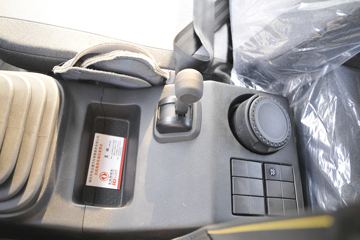 �������ó� ���KR 245���� 4X2 8����ʽ�ػ���(�߶�)ͼƬ