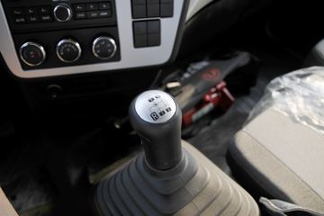 �������ó� ���KR 245���� 4X2 8����ʽ�ػ���(�߶�)ͼƬ