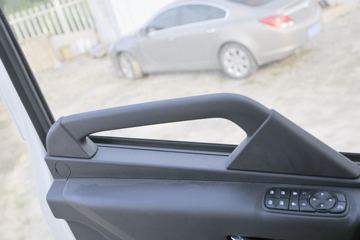�������ó� ���KR 245���� 4X2 8����ʽ�ػ���(�߶�)ͼƬ