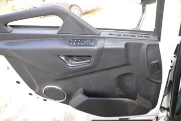 �������ó� ���KR 245���� 4X2 8����ʽ�ػ���(�߶�)ͼƬ