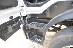 东风商用车 天锦KR 245马力 4X2 8米厢式载货车(高顶)(DFH5180XXYE4) 东风商用车 天锦KR 245马力 4X2 8米厢式载货车(高顶)(DFH5180XXYE4)