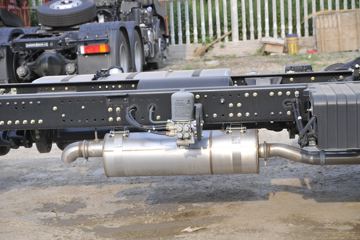 �������ó� ���KR 245���� 4X2 8����ʽ�ػ���(�߶�)ͼƬ