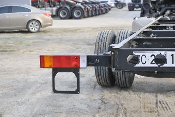 �������ó� ���KR 245���� 4X2 8����ʽ�ػ���(�߶�)ͼƬ