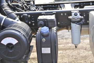 �������ó� ���KR 245���� 4X2 8����ʽ�ػ���(�߶�)ͼƬ