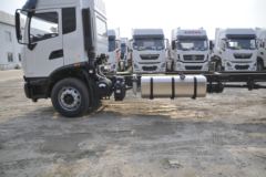 东风商用车 天锦KR 245马力 4X2 8米厢式载货车(高顶)(DFH5180XXYE4) 东风商用车 天锦KR 245马力 4X2 8米厢式载货车(高顶)(DFH5180XXYE4)