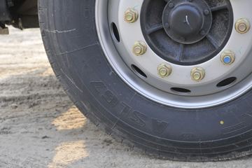 �������ó� ���KR 245���� 4X2 8����ʽ�ػ���(�߶�)ͼƬ