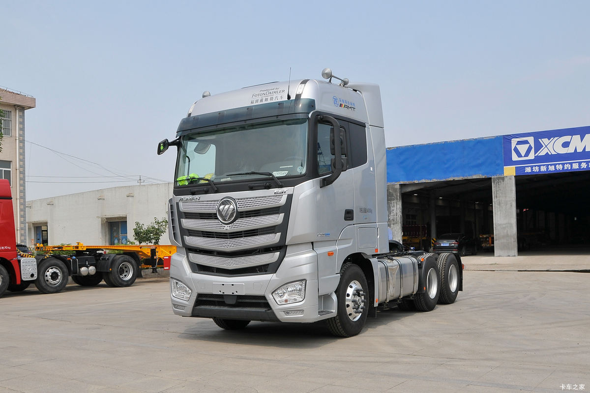 福田 欧曼EST 6系重卡 穿越版 510马力 6X4 AMT自动挡牵引车