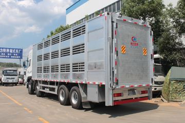 东风商用车底盘&nbsp;畜禽运输车外观图片