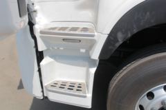 东风商用车 天龙VL 420马力 8X4 9.35米畜禽运输车(程力威牌)(CLW5310CCQD5)