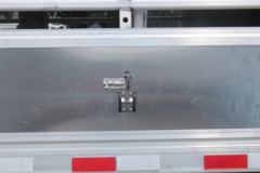 东风商用车 天龙VL 420马力 8X4 9.35米畜禽运输车(程力威牌)(CLW5310CCQD5)