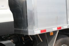 东风商用车 天龙VL 420马力 8X4 9.35米畜禽运输车(程力威牌)(CLW5310CCQD5)