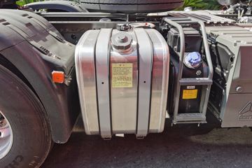 �й����� HOWO TH7�ؿ� 460���� 6X4ǣ����ͼƬ