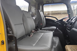 先锋&nbsp;清障车驾驶室图片