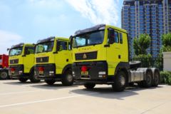 中国重汽 汕德卡SITRAK C7H重卡 540马力 6X6大件牵引车(平顶)(ZZ4256V395ME1)