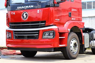 陕汽商用车 轩德翼3 轻量化版 440马力 6X4 牵引车(液缓)(SX4250MP5334)外观图片