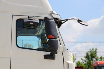 �й����� HOWO T7H�ؿ� 440���� 4X2ǣ����(16��)(ZZ4187V361HE1K)ͼƬ