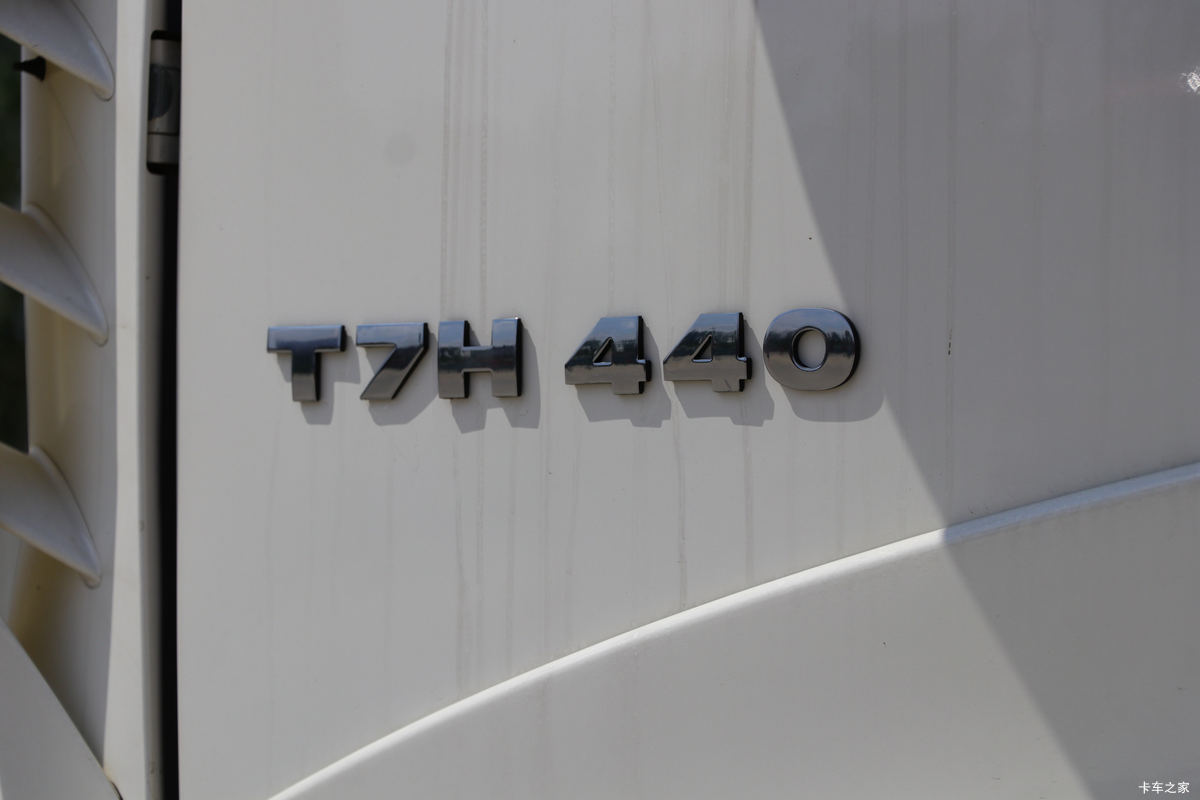 �й����� HOWO T7H�ؿ� 440���� 4X2ǣ����(16��)���                                                