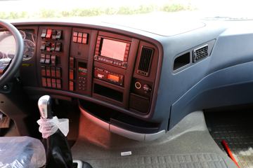 �й����� HOWO T7H�ؿ� 440���� 4X2ǣ����(16��)(ZZ4187V361HE1K)ͼƬ