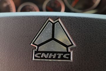 �й����� HOWO T7H�ؿ� 440���� 4X2ǣ����(16��)(ZZ4187V361HE1K)ͼƬ