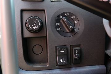 �й����� HOWO T7H�ؿ� 440���� 4X2ǣ����(16��)(ZZ4187V361HE1K)ͼƬ