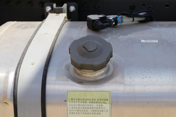 �й����� HOWO T7H�ؿ� 440���� 4X2ǣ����(16��)(ZZ4187V361HE1K)ͼƬ