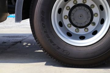 �й����� HOWO T7H�ؿ� 440���� 4X2ǣ����(16��)(ZZ4187V361HE1K)ͼƬ