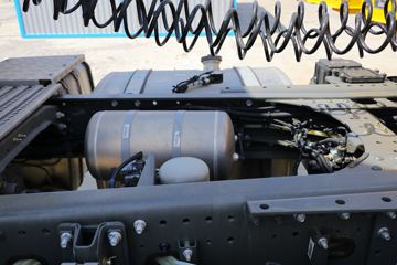 �й����� HOWO T7H�ؿ� 440���� 4X2ǣ����(16��)(ZZ4187V361HE1K)ͼƬ