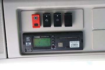 ���Ͽ��� U400�ؿ� 400���� 6X4 �͵�춯ǣ����ͼƬ