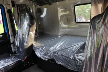 ���Ͽ��� U400�ؿ� 400���� 6X4 �͵�춯ǣ����ͼƬ