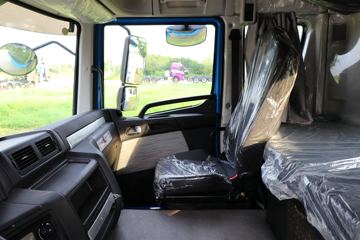 ���Ͽ��� U400�ؿ� 400���� 6X4 �͵�춯ǣ����ͼƬ